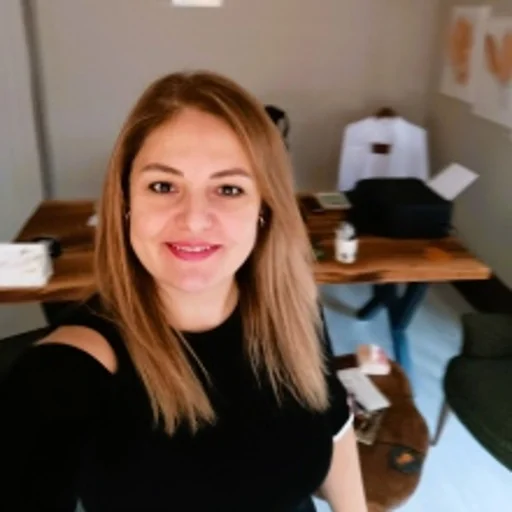 Elif Dereli Delikanlı