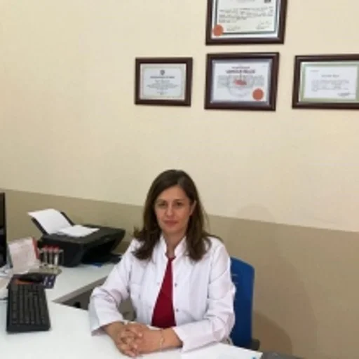 Prof. Dr. Emine Gazi - Kardiyoloji Uzmanı (Çanakkale)