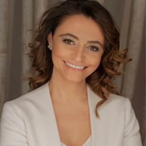 Dt. Başak Bingol - Periodontoloji Uzmanı