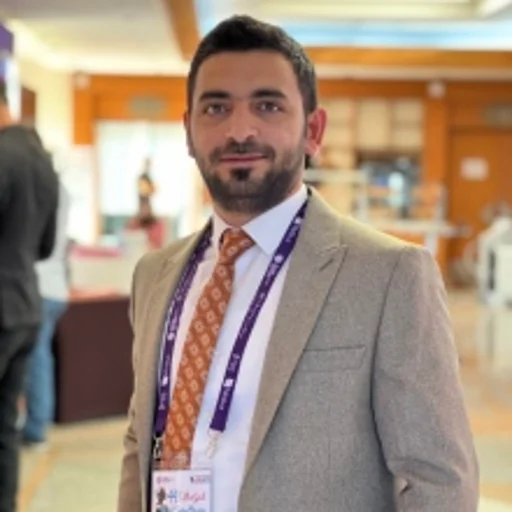 Dt. Muaz Zuhur - Diş Hekimi