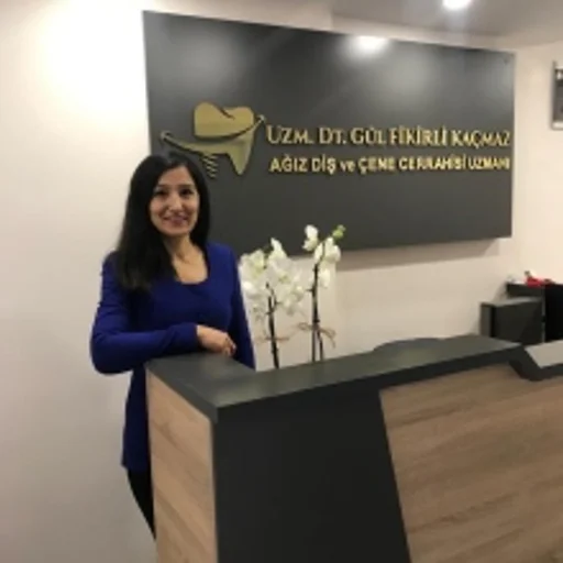 Gül Fikirli Kaçmaz