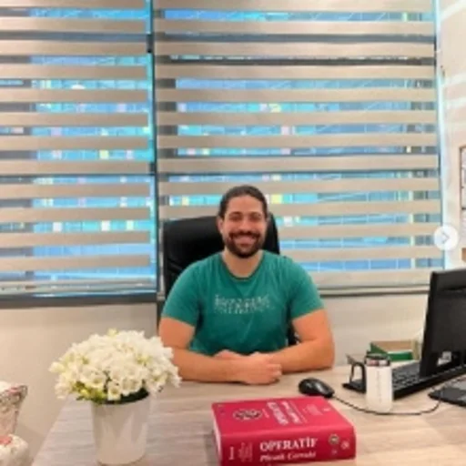 Dr. Hikmet Can Doğruel - İç Hastalıkları Uzmanı